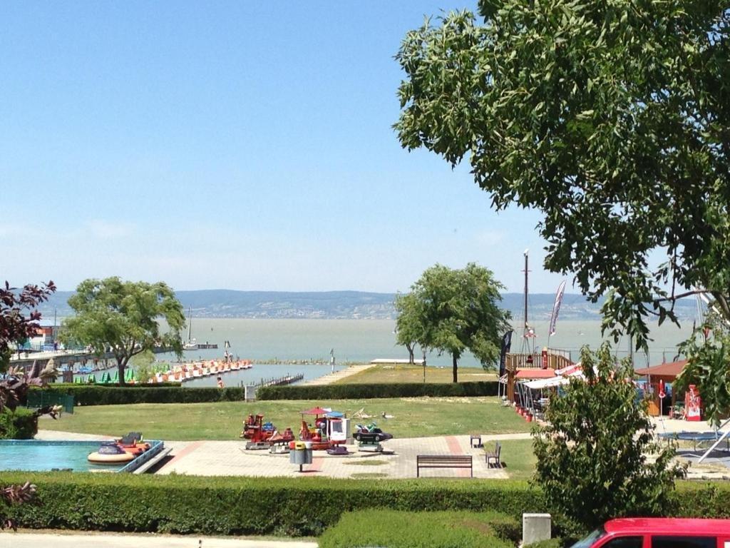 Hotel Al Faro Lodge Am See Podersdorf am See Exterior photo