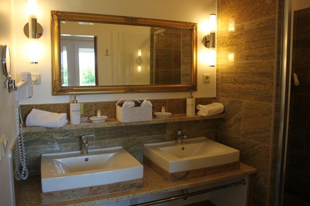 Hotel Al Faro Lodge Am See Podersdorf am See Exterior photo