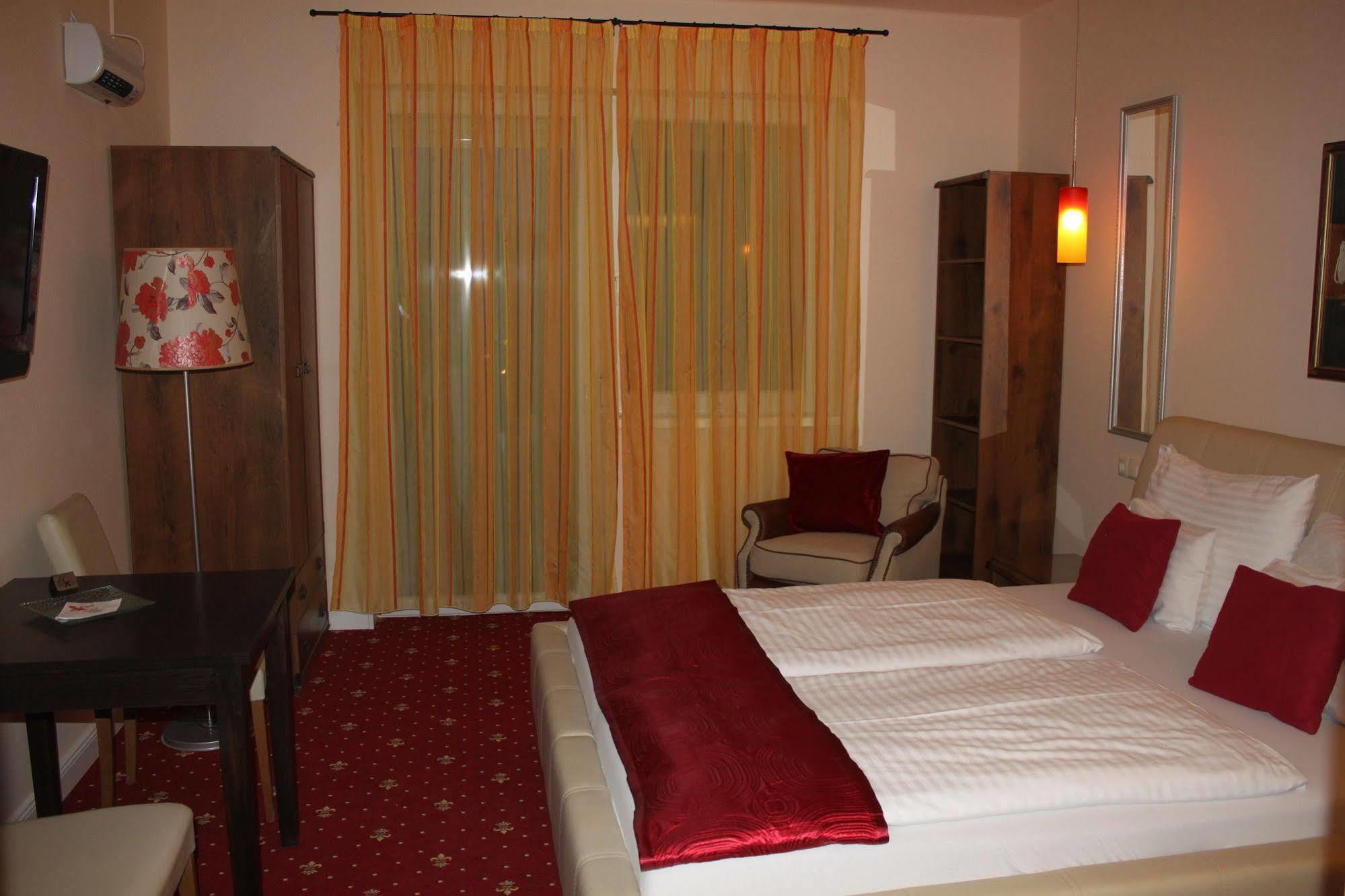 Hotel Al Faro Lodge Am See Podersdorf am See Exterior photo