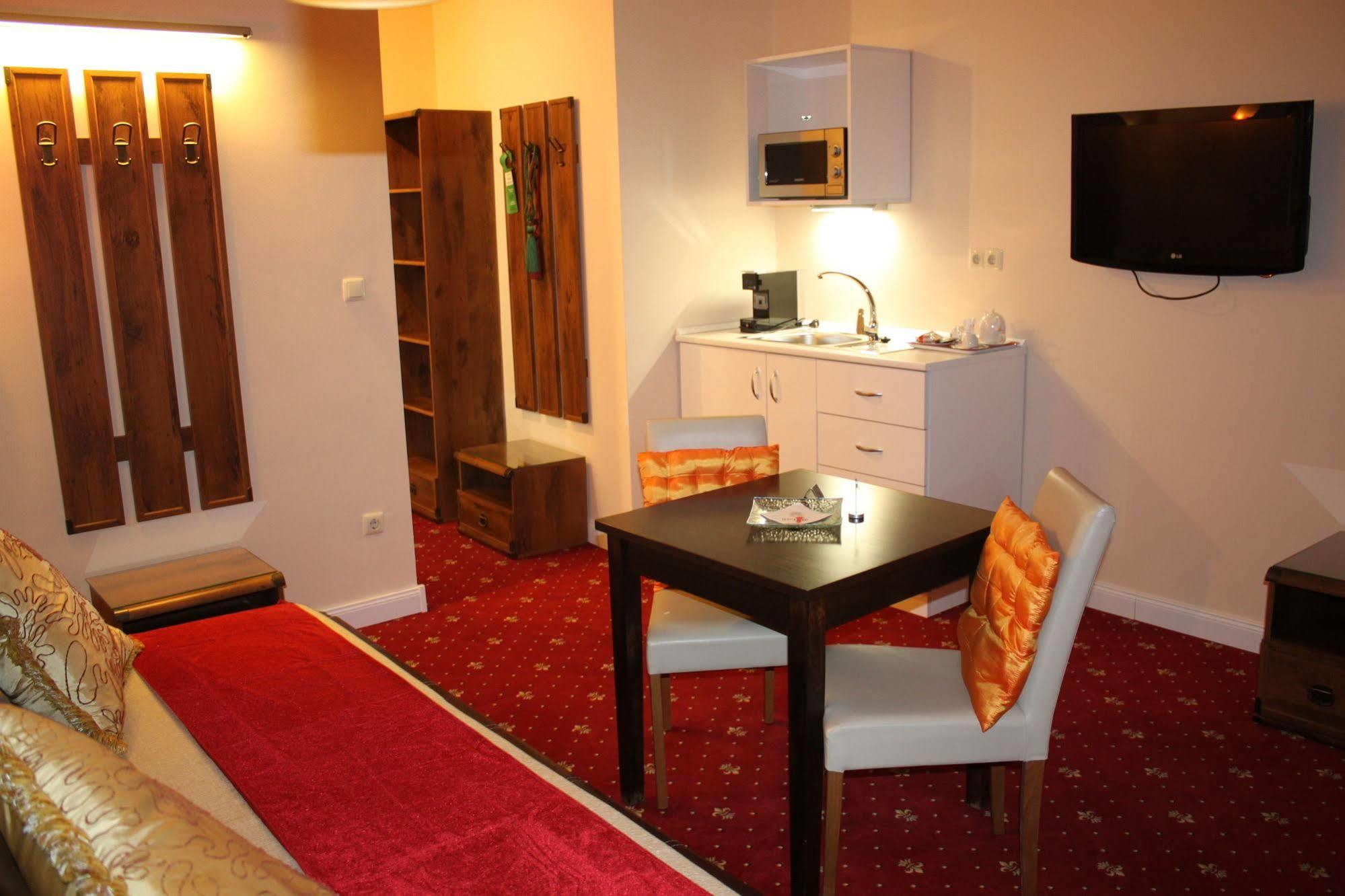 Hotel Al Faro Lodge Am See Podersdorf am See Exterior photo